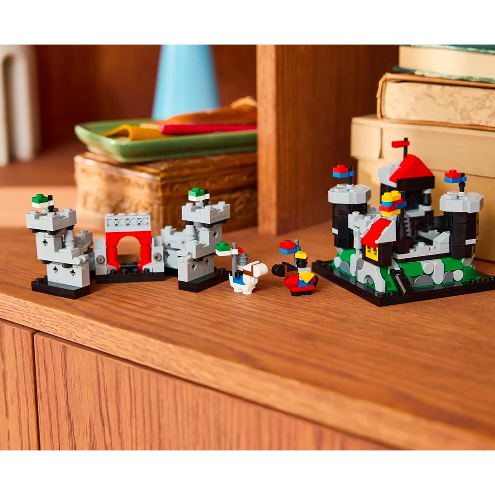Mini Knight's Castle - LEGO® Exclusive 40775