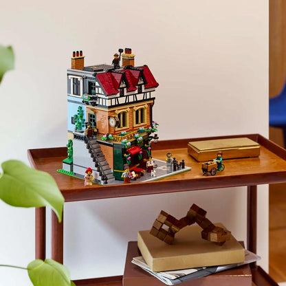 Tudor Corner - LEGO® Icons 10350