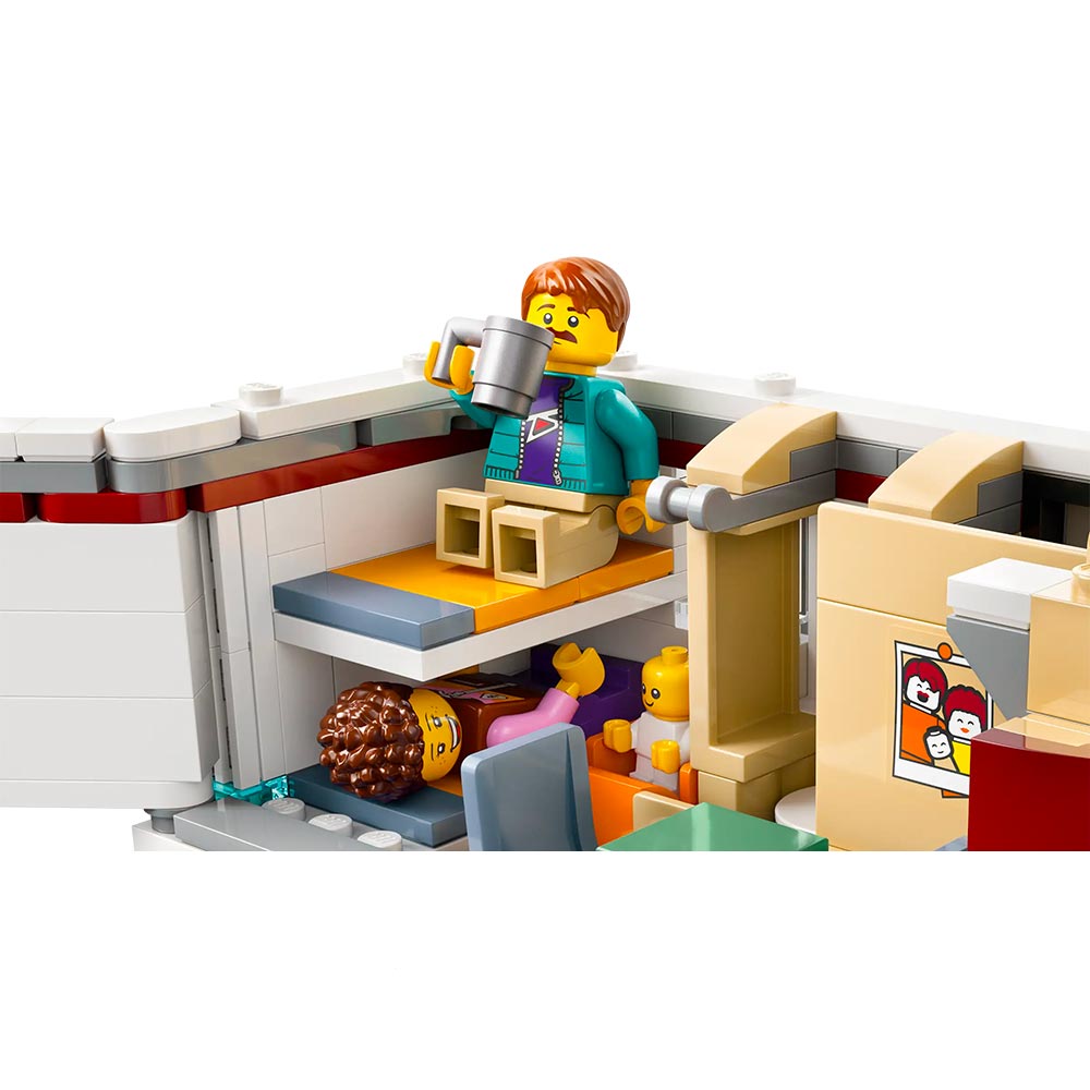 Holiday Camper Van - LEGO® City 60454