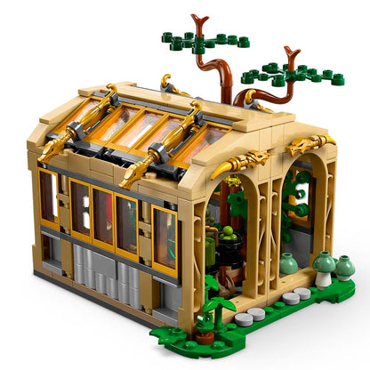 Hogwarts Castle: Herbology Class - LEGO® Harry Potter 76445